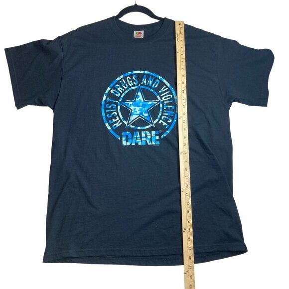 Dare Resist Drugs Violence Blue Camo Graphic‎ Shirt Sz XL Black Cotton Retro - Picture 6 of 8